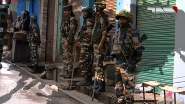 Besieged Kashmir: Life remains paralysed for 23rd day
