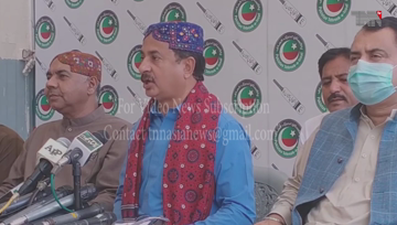 Karachi- Why DC for Karachi imported from KPK, asks Haleem Adil