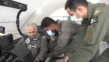 Islamabad- Air chief participates in training mission of JF-17 thunder fighter jet 